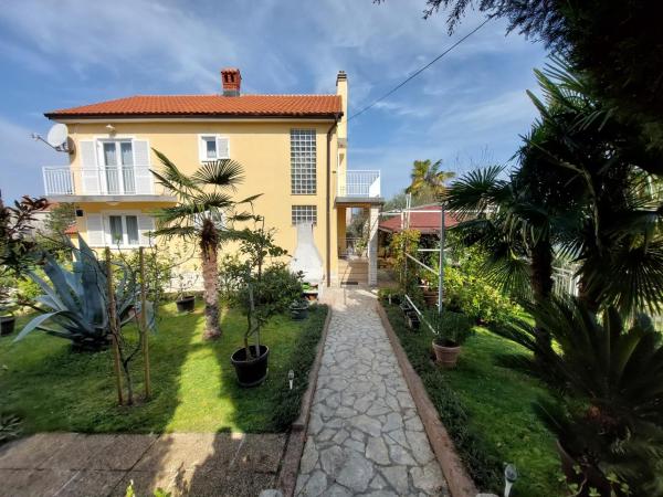 Apartments with a parking space nska, Krk - 22892, Book Lejlighed Malinska 