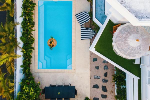 Coco Beach I - Seaside Home , Pool , Beach at 200 meters, Book  Pointe aux Canonniers Mauritius North Coast