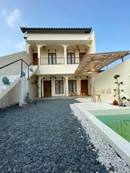 Sastro Place, Book  Ngampilan hoteller med pool, Swimmingpool