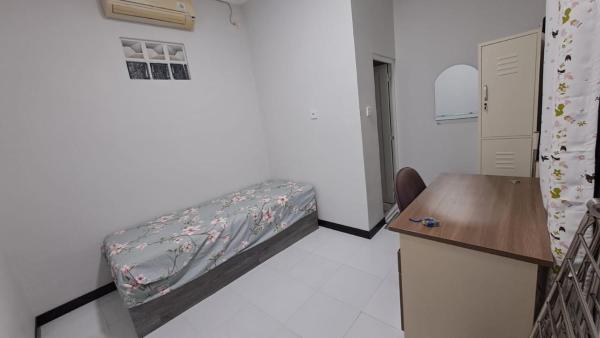 Durian 39, Book  Cilandak Jakarta