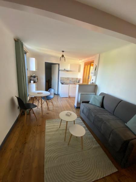 Tomeline, Book  Tartas 