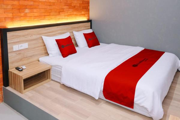 RedDoorz at Hotel DPraya Pati, Book Hotel Billige hoteller i Pati
