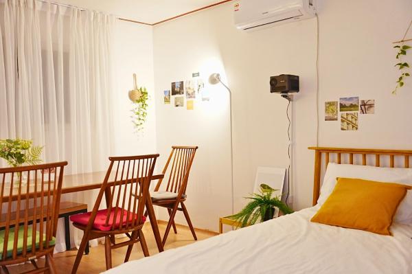 Near Lotte World, KSPO DOME, COEX, Olympic Park, 2 Rooms, 2 Queen beds, 1 super single bed, 5 people, Book  Songpa-Gu Seoul