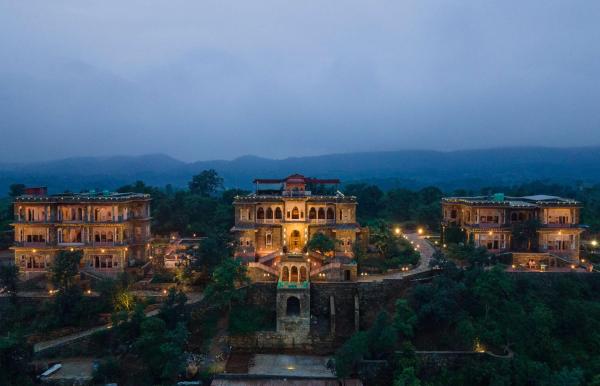 Shrisiddhpuram, Book  Rajasthan hoteller med pool, Swimmingpool