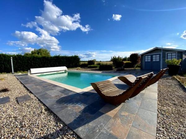 Villa Maya, Book  Bonnet hoteller med pool, Swimmingpool