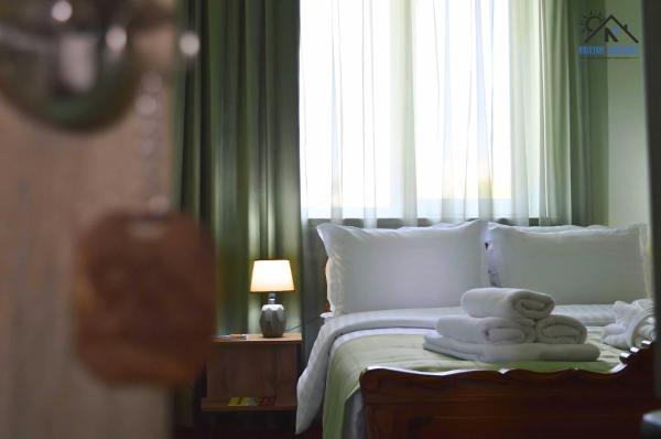 Nikolyans Guesthouse, Book  Tsʼoghamarg Shirak region