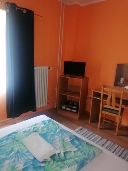 Béke Szálló, Book  Billige hoteller i Komlo