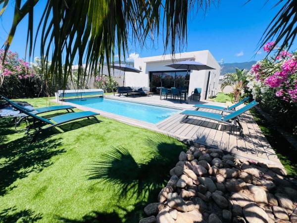 Villa KAÏS, Book  Lecci Korsika