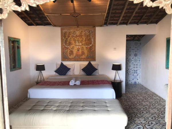 Pondok Beratan in Kawinaya, Book  Gitgit Bali