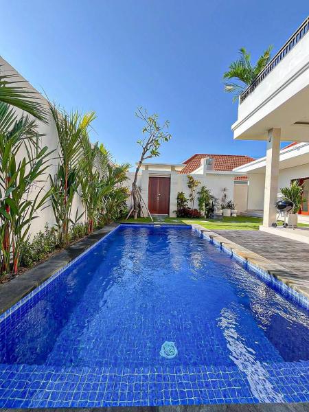 Canggu\s Hottest Spot - Brand New Villa with Rooftop Views 2BRs and PS5, Book  Canggu Badung