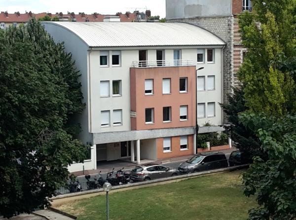 Residence Erasmus, Book  Malakoff Asnieres-sur-Seine
