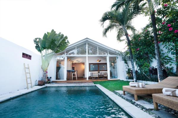 Villa Isla Bali, Book  Seminyak Badung
