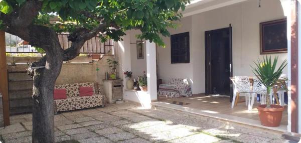 Villa Beatrice, Book  LʼAmericano Lazio Coast