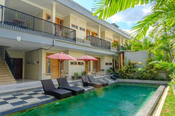 Olivia Guest House Canggu, Book Pension Badung hoteller med pool, Swimmingpool
