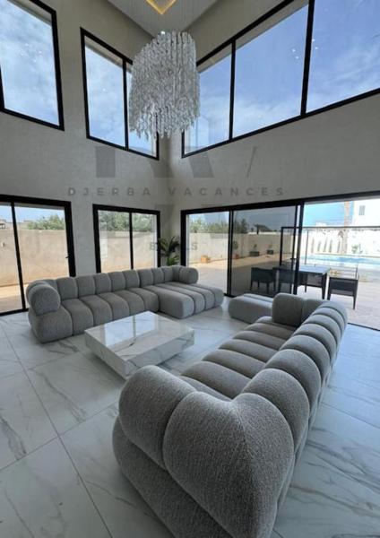 Villa Five Palm, Book  Temlale Djerba