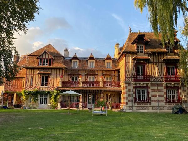 Manoir des Étangs, Book  Croissanville Normandy