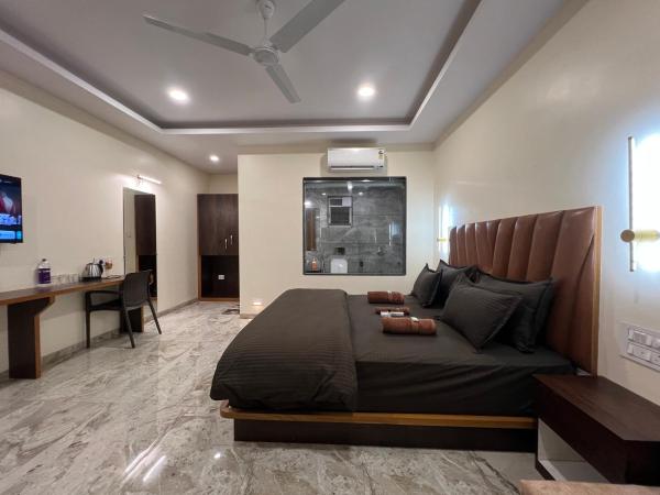 Sabas Tent & Cottages, Book Hotel Mahābaleshwar New Delhi