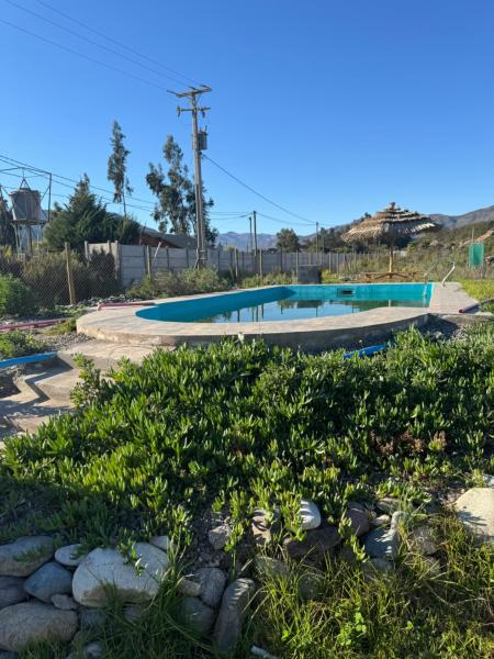 Habitación en Cabaña compartida, Book  Coquimbo hoteller med pool, Swimmingpool
