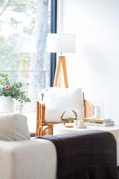 White Beach Retreat - Luxury With Water Views, Book  White Beach 