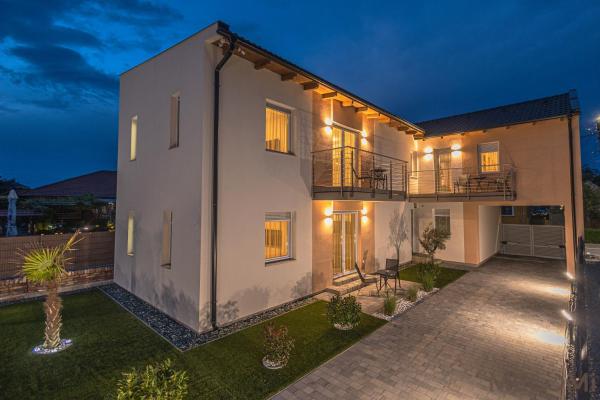 Melomi Apartman, Book  Sárvár 