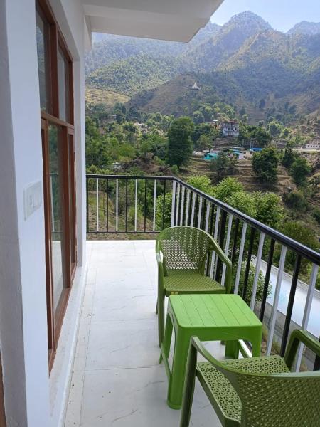 Parvatiya Homestay, Book  Mussoorie Uttarakhand