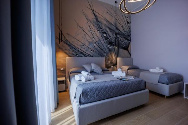 Maria Maruzzella B&B Luxury Suites, Book  Napoli Campania