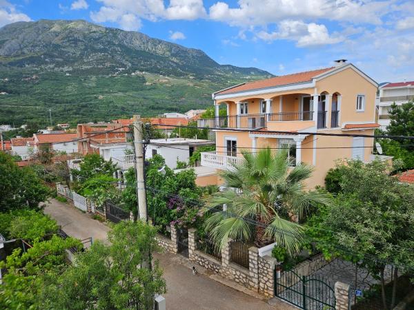 Villa Amela Dubrava, Book  Bar Bar County