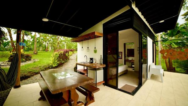 Botánikal Hotel, Book  Montenegro 