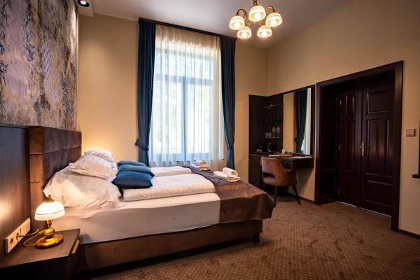 Vöröskő Villa- ALELNÖKI szauna és jakuzzi használattal, Book  Balatonalmádi Veszprem