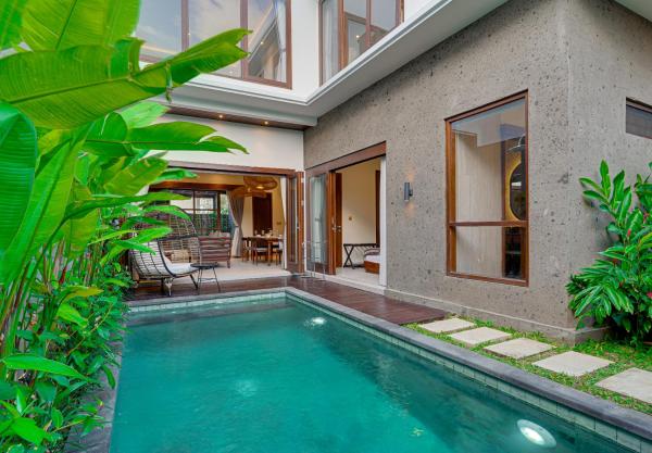 Queeno Villa Nusa Dua, Book  Hoteller i Bali med pool, Swimmingpool