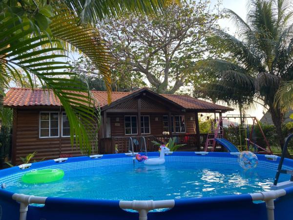 Hermosa Cabaña en Marbella!Omoa, Cortès, Book  Omoa hoteller med pool, Swimmingpool