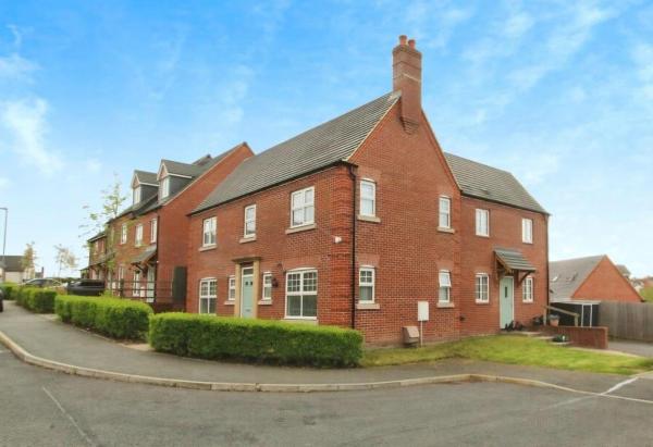 Cosy B & B, Book  Hugglescote Leicestershire