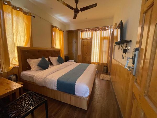 Hotel Diwan Sachpass Himalayan Brothers, Book  Tisa Himachal Pradesh