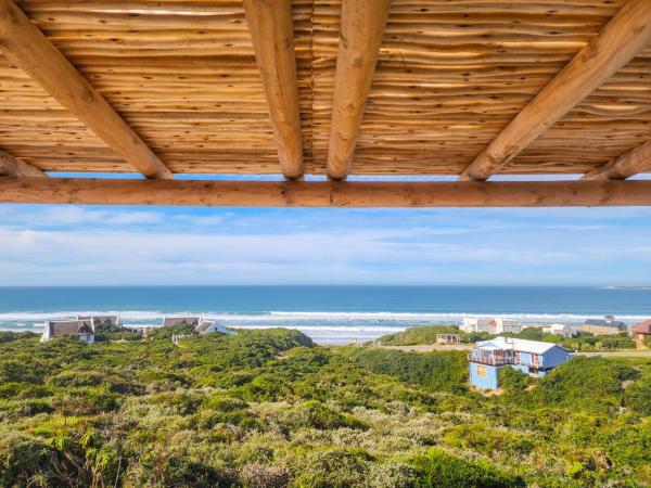 Kleinbos Beach Villa, Book  Boggomsbaai 