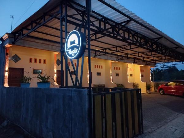 Angler Family Guest House, Book  Karangtengah East Java