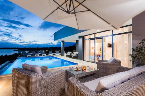 Villa Jasmina, Book  Gradina Split-Dalmatia County