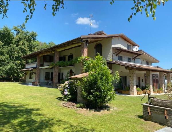 Villa Giulia - Argentera, Book  Hoteller i Piedmont med parkering, Parkering