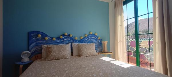 Casa Luz, Book  Yaiza 