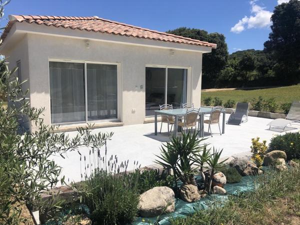 Villa Piazzola, Book  Hoteller i Korsika med parkering, Parkering