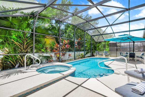 South Facing Pool with Spa and a Game Room in Prime Location Near Disney, Book  Kissimmee Kissimmee