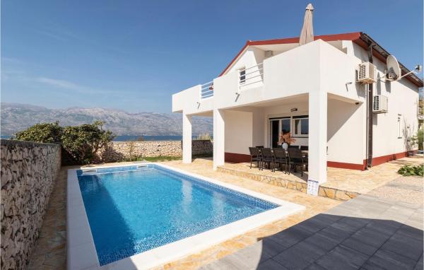 Villa Opera, Book  Hoteller i Zadar County med pool, Swimmingpool