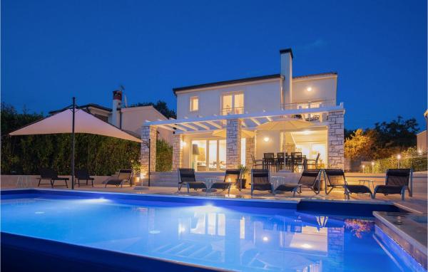 Villa Fiori Di Lavanda, Book  Hoteller i Poreč Riviera med pool, Swimmingpool