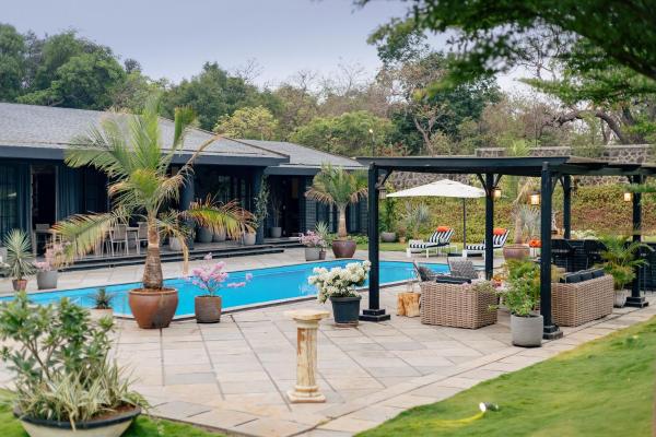 LohonoStays Uday Villa, Book  Waki New Delhi