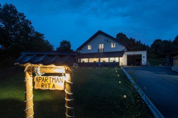 Apartman Rita, Book  Hoteller i Karlovac county med parkering, Parkering