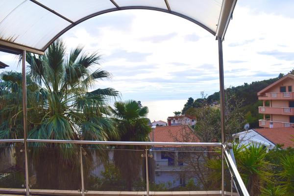 Family Villa, Book  Budva hoteller med parkering, Parkering