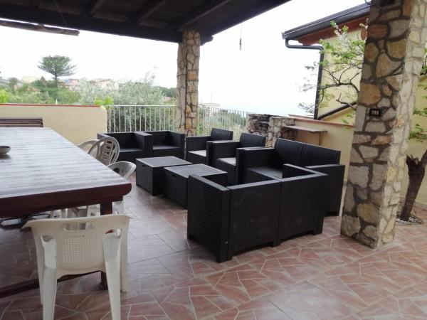 Casa Chiara, Book  Scilla Calabrien