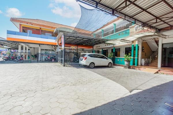 Hotel O Central Madiun Near Stasiun Kota Madiun