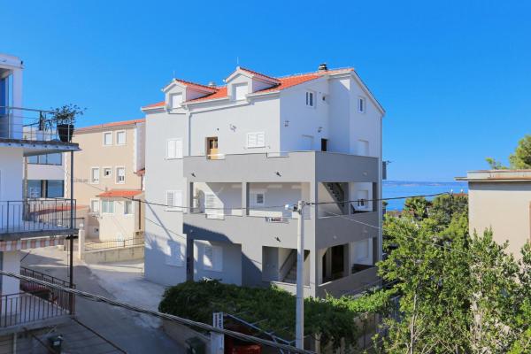 Apartments with parking space Podstrana, Split - 6072, Book Lejlighed Podstrana Split Region