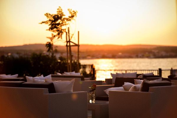 Sunset Deluxe Apartments, Book Lejlighed Hoteller i Zadar County med pool, Swimmingpool