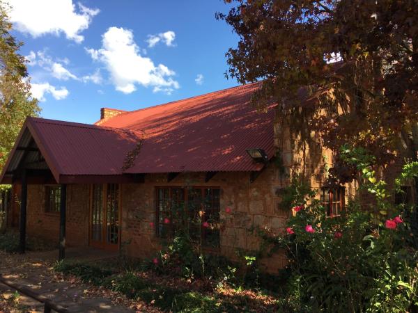 Critchley Hackle - Managers Cottage, Book  Hoteller i Mhala med pool, Swimmingpool